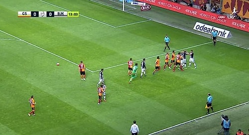 14' | Arena'da gerginlik