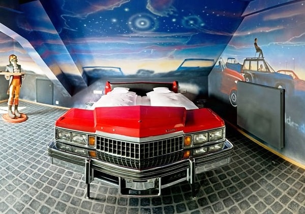 24. Кровать-автомобиль