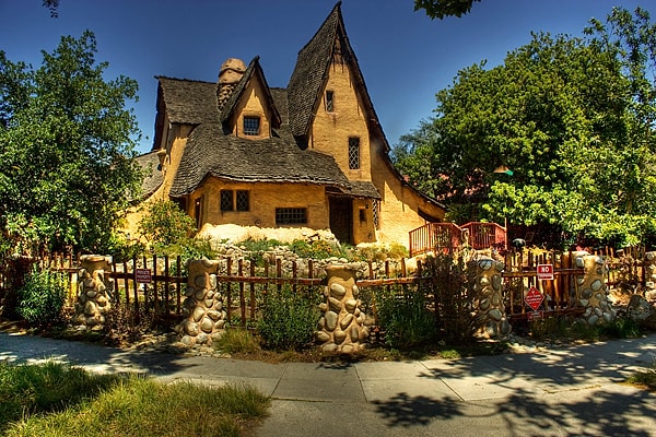 6. Домик ведьм, Беверли-Хиллз, штат Калифорния, США