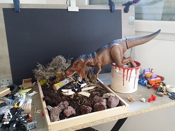 Парк Юрского Периода (за сценой)