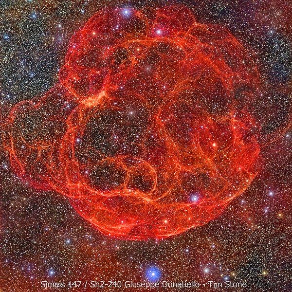 10. Simeis 147 : Süpernova Kalıntısı