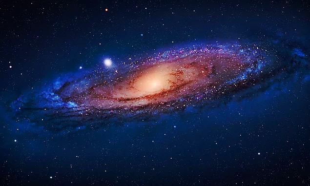 Andromeda galaksisi, 2.2 milyon ışık yılı uzaklıkla Dünya'ya en yakın galaksidir ve çıplak gözle bile görülebilmektedir.