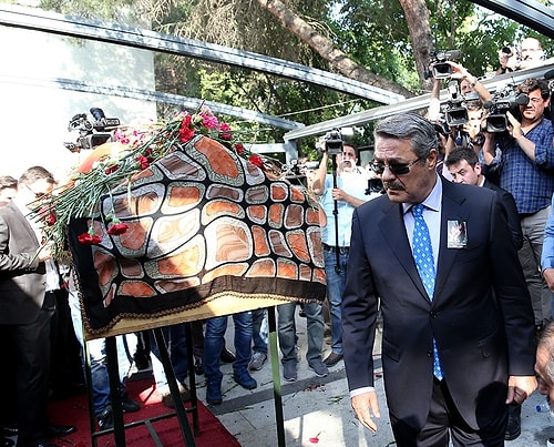 Dostlarından Oya Aydoğan'a Hüzünlü Veda