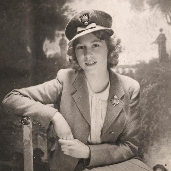 14. Prenses; subay olarak eğitim sırasında... 1945
