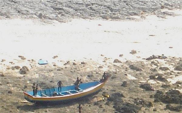 İlerleyen zamanda Sentinel Kabilesi daha da ileri gitti ve 2006'da iki balıkçı adaya fazla yaklaştıkları için öldürdüler.
