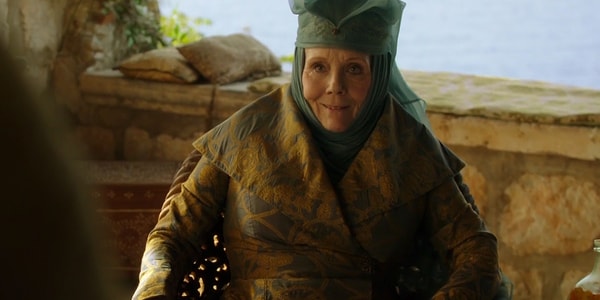 2. Дайана Ригг в роли Оленны Тирелл