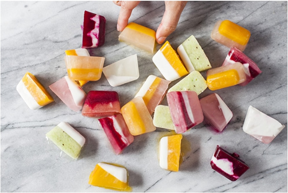 Yaz Lezzetlerini Bir Lokmayla Bardağa Sığdıracak 15 Değişik Buz Küpü