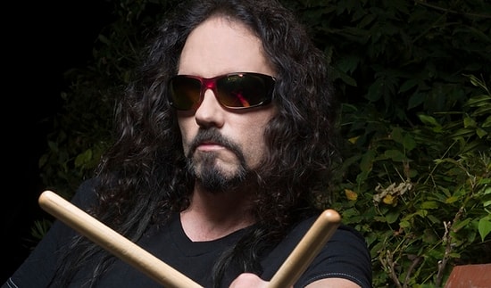 Nick Menza Sahnede Hayatını Kaybetti