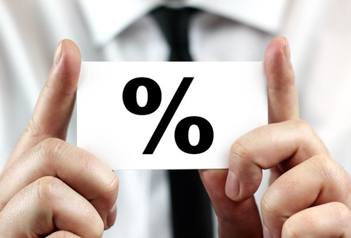 Снизился процент по кредитным картам. Финансовая грамотность инфографика. Снизился процент по кредитным картам. Как снизить ставку по кредиту. Как уменьшить процент по кредиту.