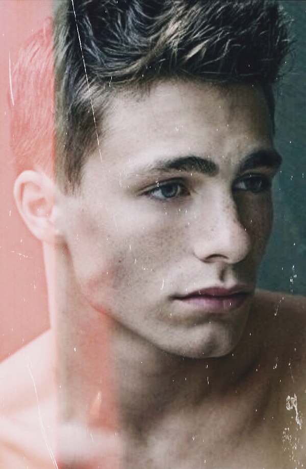 10. «Я парень, который до сих пор заявляет, что он девственник, чтобы защититься от страха оказаться плохим любовником»