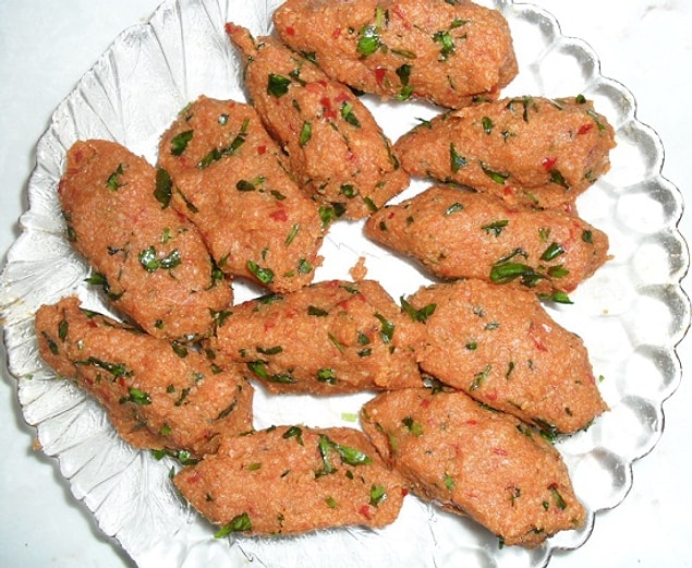 23. O minnoş eller mi yoğurdu bu patates köftesini? Bunları yiyenler ne şanslı insanlar.