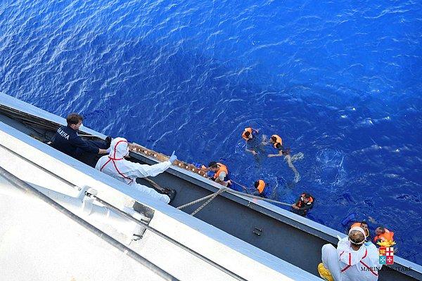 Teknede bulunanlardan beş kişinin hayatını kaybettiği, 562 kişinin de kurtarıldığı açıklandı