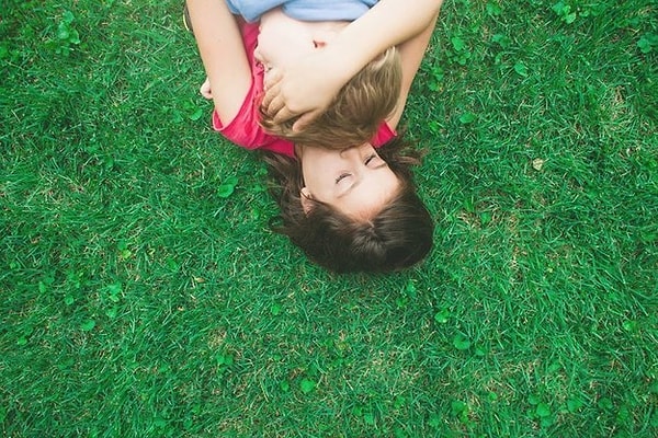 29. Фото на траве - замечательная идея