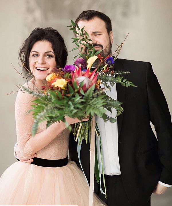 14. Искренне надеемся, что новая женщина в жизни Антона сумеет излечить его душевные раны и принести покой в его сердце.