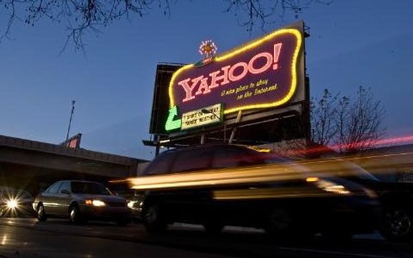 10. Yahoo покупает GeoCities
