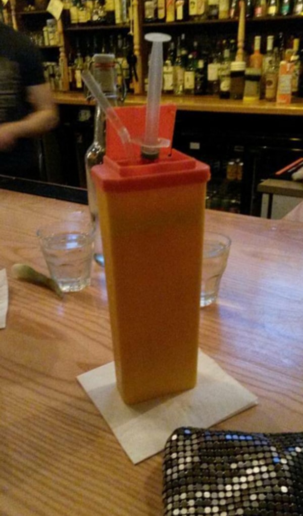 25. И напоследок: урна для жидких медицинских отходов