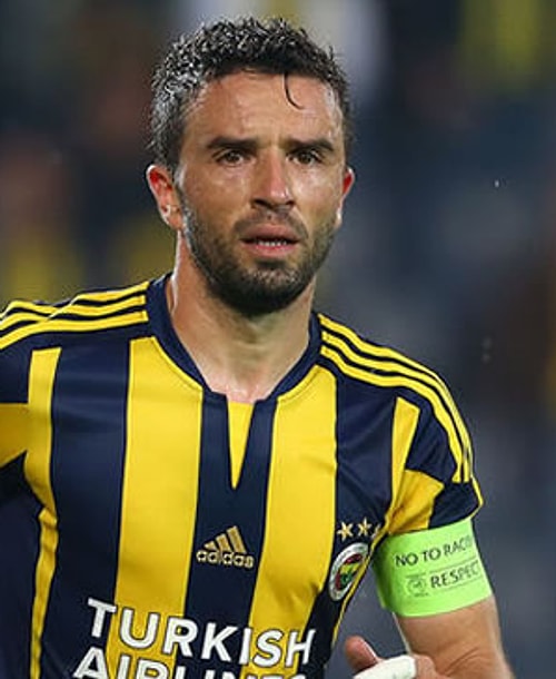 Defansın sağında Branislav Ivanovic ve Gökhan Gönül