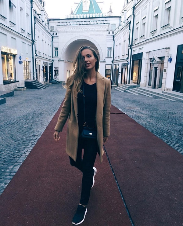 10. Напоминаем, что финалистками шоу стали Яна Аносова и Наталья Горожанова