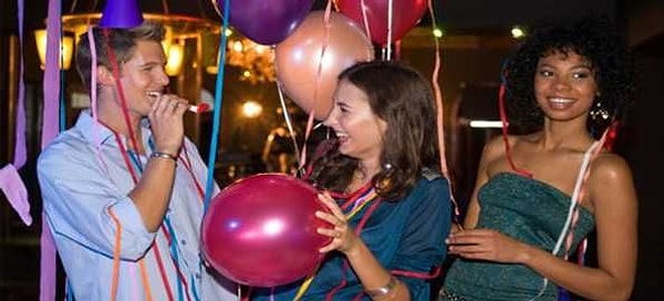 С ним тебя познакомит ваш общий друг/подруга!