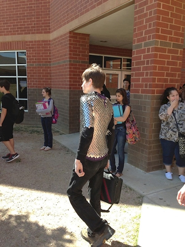 3. Если не проследить, что они надели в школу, то получите следующую картину