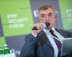 Türkiye-Rusya İlişkilerinde 'Milli Gün Mesajı' Hamlesi | Ünal Çeviköz | Hürriyet