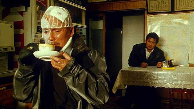 15. Gozu (Takashi Miike, 2003, Japonya)