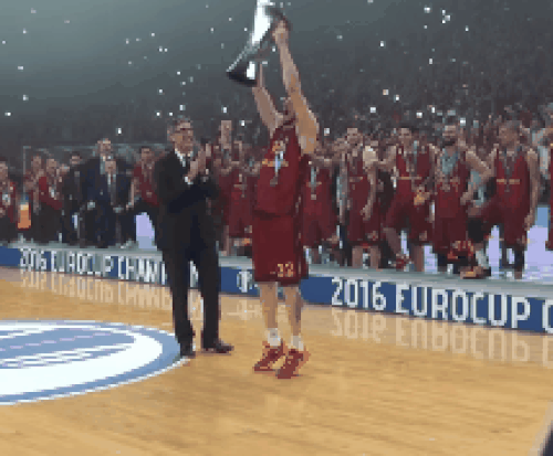 Son yıllarda basketbolda üst üste Avrupa kupaları kazandığımız anlar