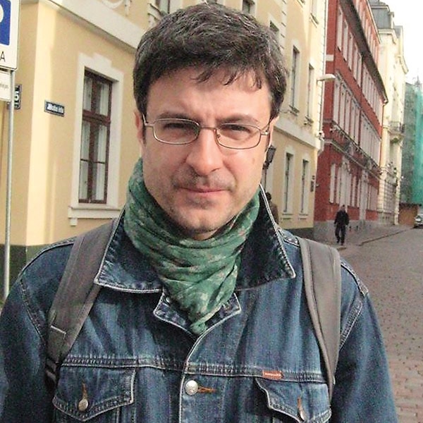 Константин был безответно влюблен в Диану