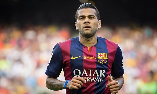 Dani Alves'in 8 Yıllık Barcelona Macerası Sona Erdi