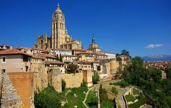 4. Segovia, İspanya