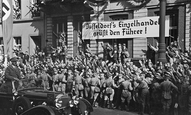Düsseldorf Esnafı Liderini Selamlıyor.