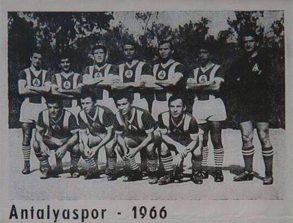 1966 – Antalya’nın profesyonel ilk futbol kulübü Antalyaspor kuruldu.
