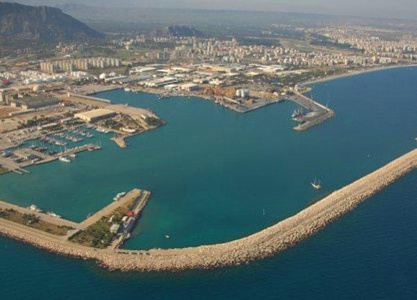 1974 – Antalya Limanı’na ilk gemi bağlandı.