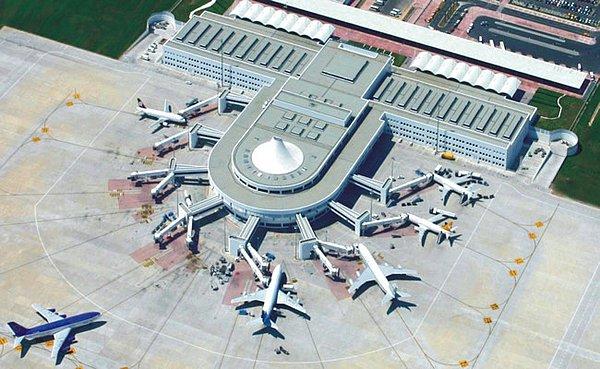 1985 – Antalya Havaalanı’ndan İlk uluslararası tarifeli uçuş gerçekleştirildi.
