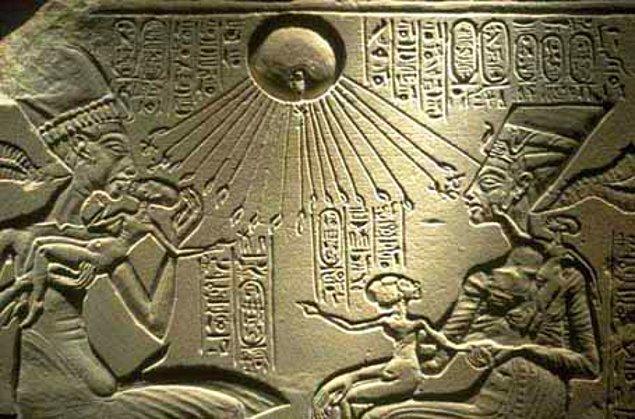 Bu gelişme "Mısırlılar uzaydan gelmiş" geyiklerini bir an ateşleyecek gibi olsa da, neyse ki mesneti epey yerindeydi ve spekülasyona mahal bırakmadı.