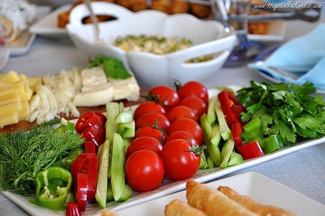 11. Domates- Salatalık-Yeşil&Kırmızı Biber- Maydonoz