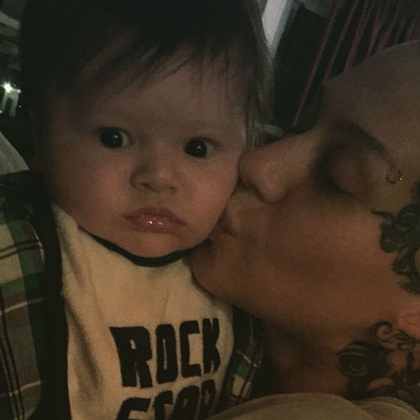 8. Недавно у Сабины появился сын, а у Наргиз – внук. Мальчика назвали Ноем, но крестить отказались, объяснив решение языческими убеждениями бабушки