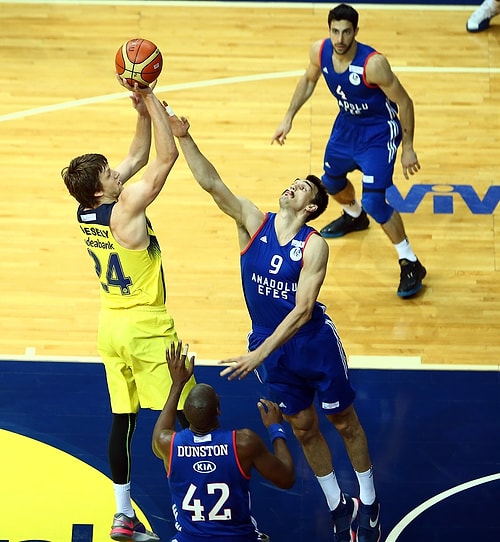 Fenerbahçe 84-72 Anadolu Efes