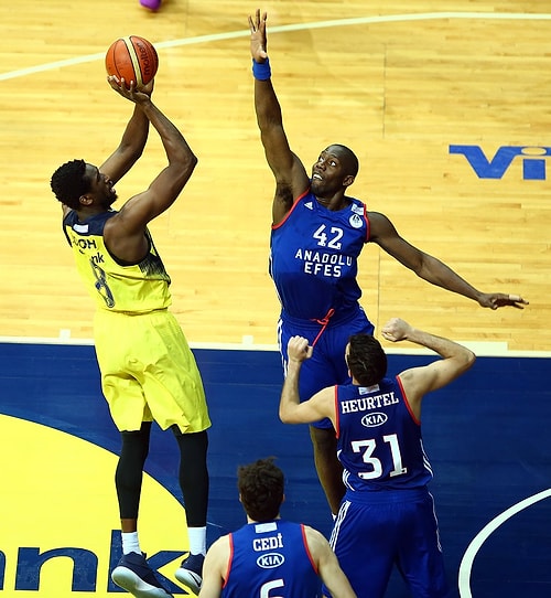 Fenerbahçe 84-72 Anadolu Efes
