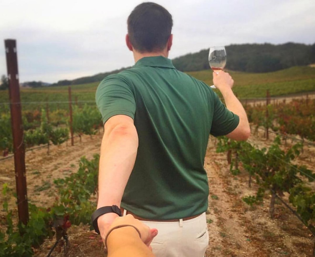 Следите лучше за собой цитаты. Следуй за мной мужчина ведет. Он обнаружит за собой. Девушка ухаживает за собой. Он обнаружит за собой.