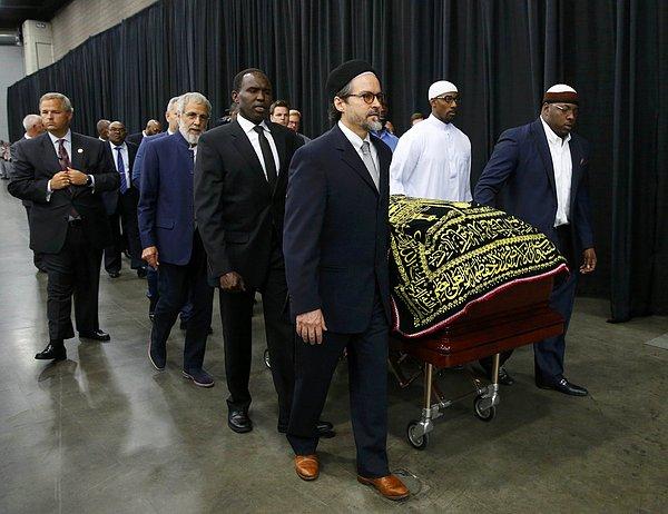 4. Muhammed Ali Son Yolculuğuna Uğurlanıyor