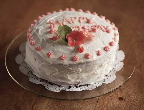 12. Ev Yapımı Doğum Günü Pastası (Homemade Birthday Cake)
