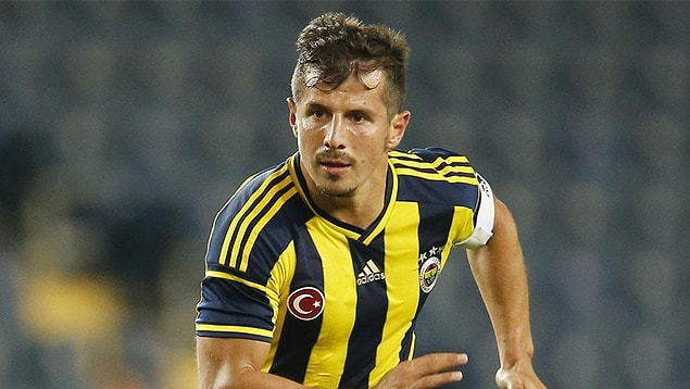 Emre Belözoğlu iki kez gönderildi