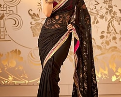 resimdeki saree 2010 yılında en güzel hint saree olarak kabul edilmiştir.