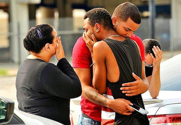 Orlando'da yakınlarını kaybeden herkese baş sağlığı diliyoruz ve bu vahşi saldırıyı kınıyoruz!