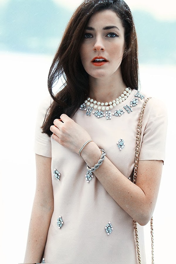 17. Sarah Vickers, Classy Girls Wear Pearls