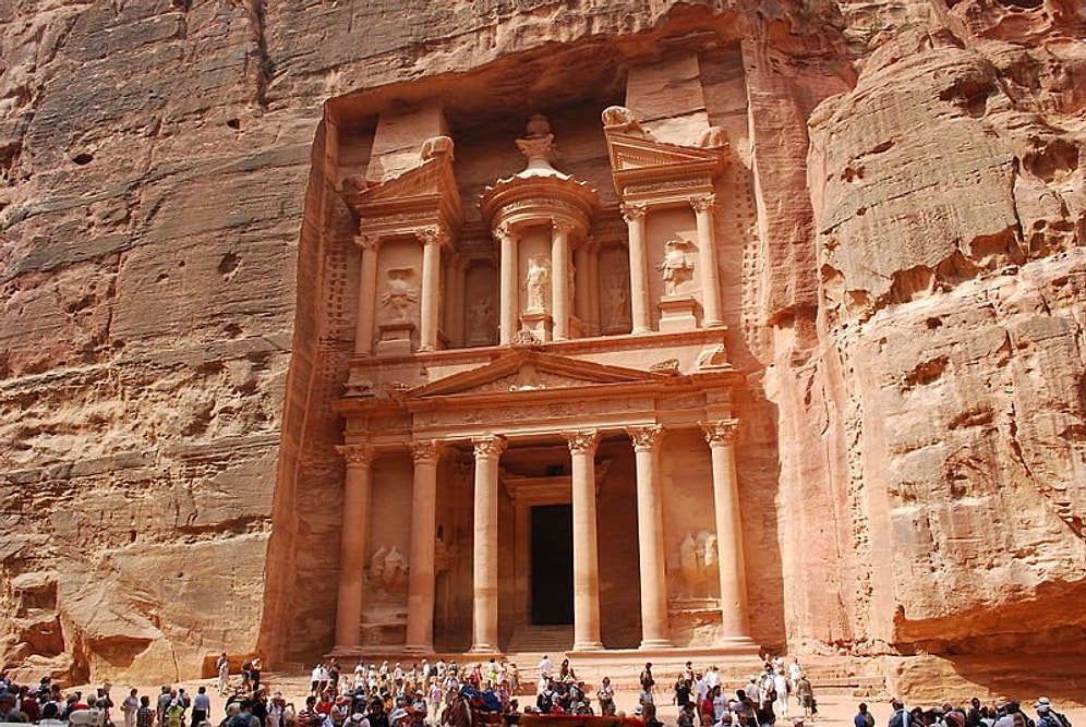 Ürdün'deki Petra Antik Kenti'nde Devasa Büyüklükte Yeni Bir Yapı Bulundu
