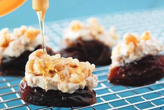 Doksan Dokuz Çeşitli Hurmanın Yemeklerimizin İçine Kattığı Şifa Dolu 12 Tarif