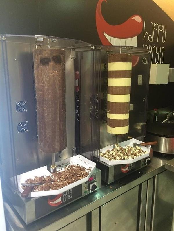 Çünkü "Happy Larry’s Chocolate Kebab Shop" hayalleri gerçeğe döndürmek üzere açıldı!