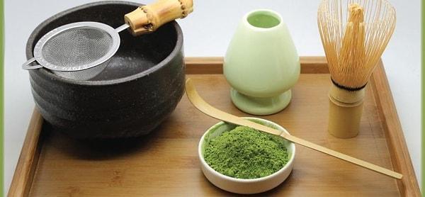 14. Japonya'daki çay törenleri maça çayı ile yapılır.